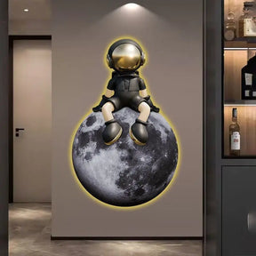 Oltre la Luna – Arte luminosa per la sua nascita in grande. 